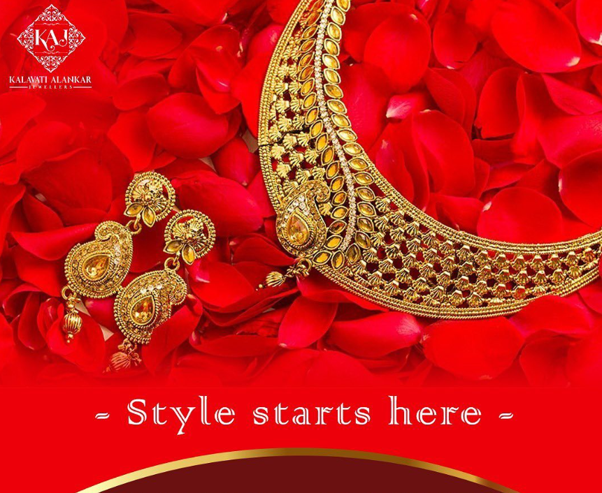 Traditional gold jewellery set